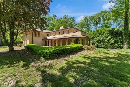 8551 Hunters Se Trail, Howland, Ohio 44484, USA