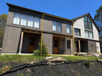 2232  Ch. du Village, Mont-Tremblant, ケベック J8E 1E9, カナダ