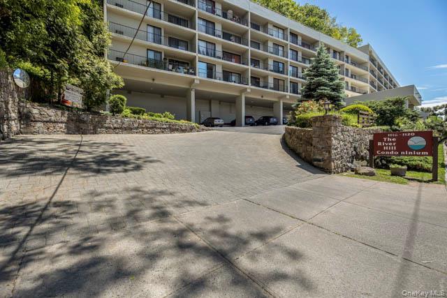 1120 Warburton Ave #1F, Yonkers, نيويورك 10701, الولايات المتحدة