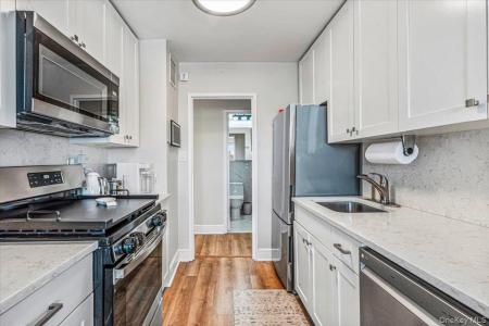 18-15 215th Street unit: 5N, Bayside, New York 11360