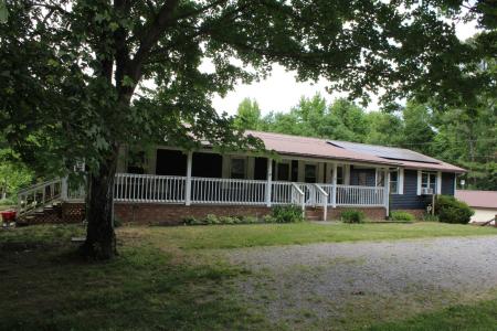 110 Towering Oaks Dr, Tennessee Ridge, Tennessee 37178, USA