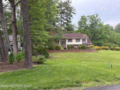 128 Wilbur Bloom Boulevard, East Stroudsburg, Pennsylvania 18302, USA