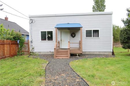 1405 Flower Avenue, Port Orchard, Washington 98366, USA