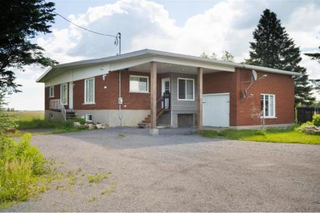 11576  Rg Giroux, Mirabel, 魁北克省 J7N 1L2, 加拿大