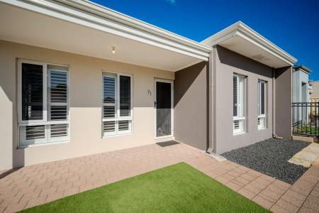 71 Hollyford Parade, Butler, WA 6036, Australia