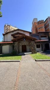 Presbítero Juan Pucheu entre Juan de Salazar y Avda. España , Las Mercedes, Asunción 00001, Paraguay