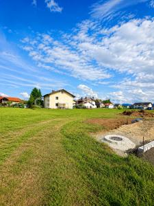 Chieming, Bayern 83339, Germany