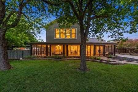 306 S Acorn St, Fredericksburg, Texas 78624, États-Unis