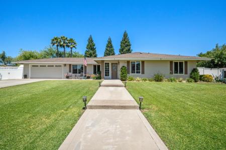 18746 Auburn Way, Madera, California 93638, USA