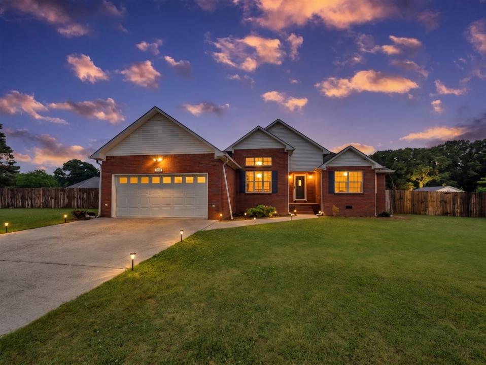 27420 Thomas Edward Drive, Athens, Alabama 35613, USA