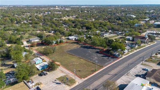 784 W Court Street, Seguin, Texas 78155, États-Unis