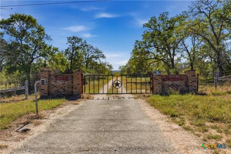 15145 Alternate 90, Kingsbury, Texas 78638