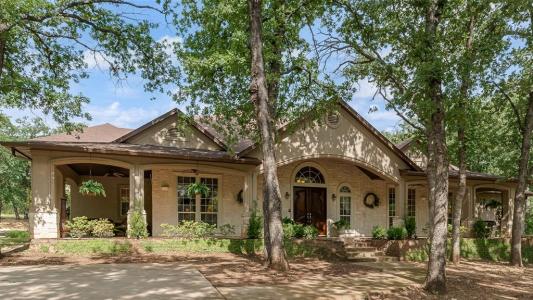 115 River Run Drive, Azle, Texas 76020, USA