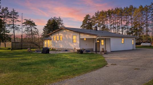 12686 Buchanan Road, Stanwood, Michigan 49346, USA
