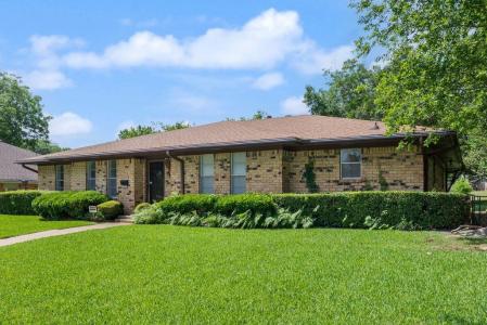 135 S Capri Drive, Duncanville, Texas 75116, USA