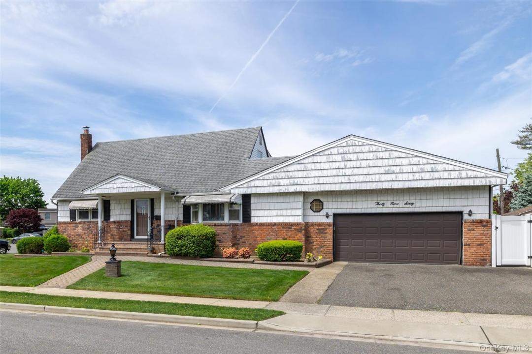 3960 Wellwood Road, Seaford, Nowy Jork 11783, USA