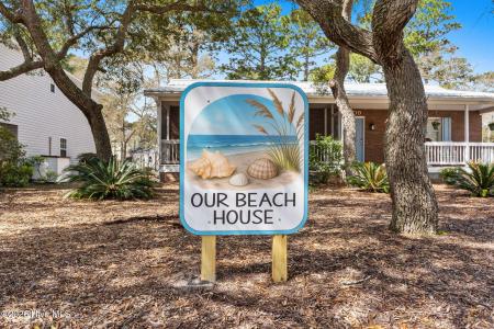 309 NE 41st Street, Oak Island, NC 28465, USA
