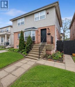527 GLENGARRY AVENUE, Toronto (bedford Park-nortown), أونتاريو M5M 1G2, كندا