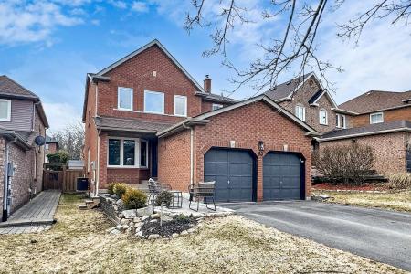 63 BEECHBROOKE WAY, Aurora, Ontario L4G 6N7, Canada