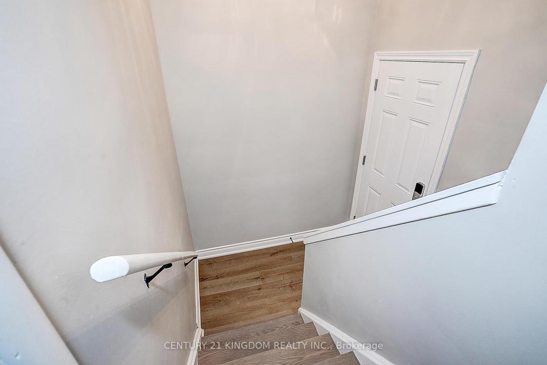 3 BOTANY HILL ROAD, Toronto, 安大略省 M1G 3K1, 加拿大