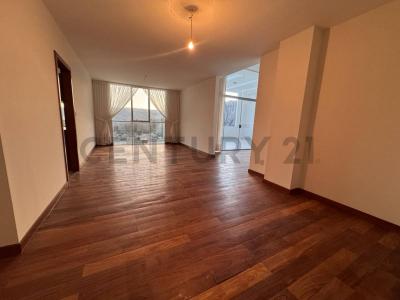Condominio Vista Jardín, Av. “B” C./2 Y 3. S/N, ZONA EX HDA. ACHUMANI – SECTOR HUANTAQUI , Achumani, La Paz 00001, ボリビア