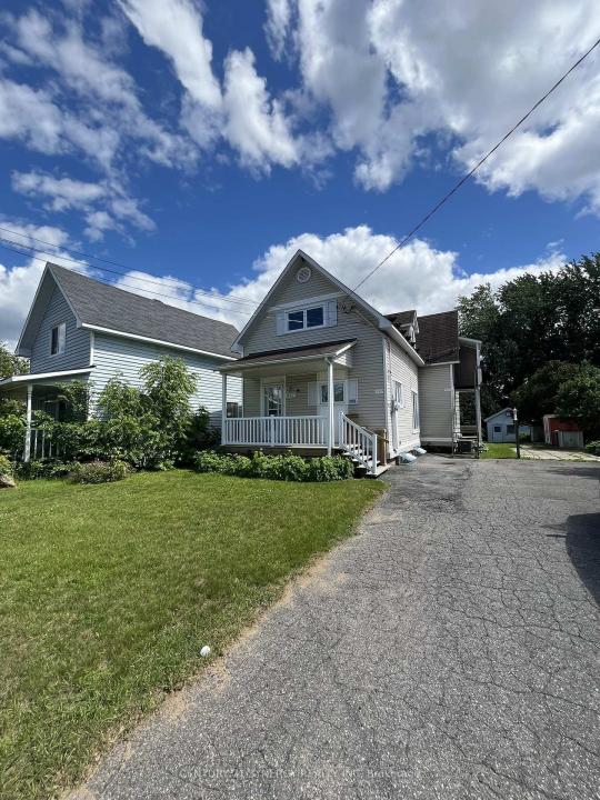 927-931 LAURIER STREET, Clarence-Rockland-, Ontario K4K 1G4, Kanada