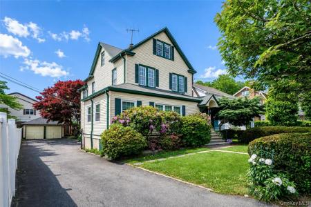 82 Clove Road, New Rochelle, NY 10801, USA