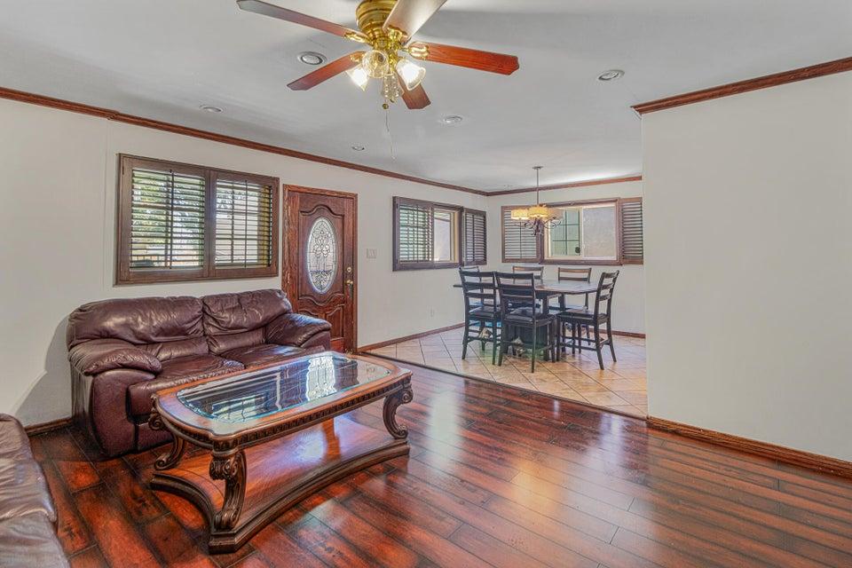 2930 W Florence Avenue, Los Angeles, California 90043