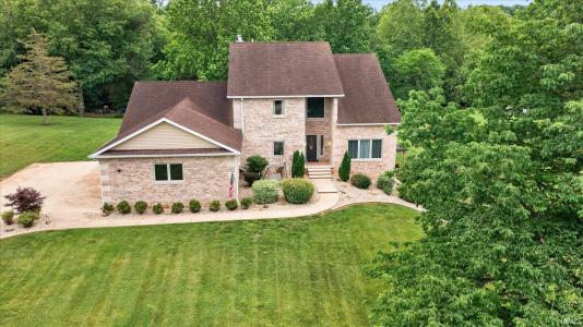9833 S Tailwater Drive, Bloomington, Indiana 47401, USA