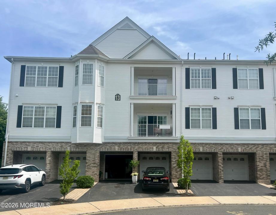 106 Potts Road, Morganville, New Jersey 07751, USA
