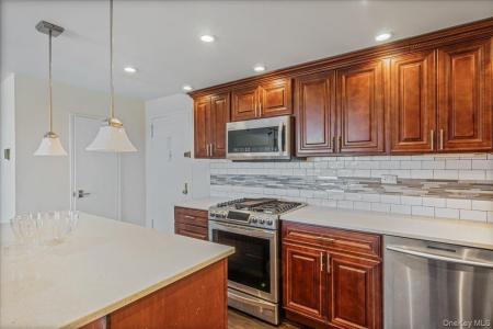 18-15 215th Street unit: 10 P, Bayside, New York 11360