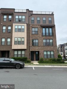 14421 Beckett Glen Circle , 1006, Chantilly, Virginia 20151, USA