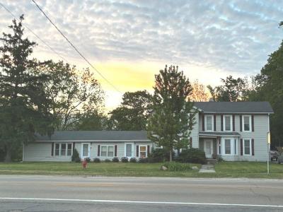 722/724 W Grant Hwy, Marengo, Illinois 60152, USA
