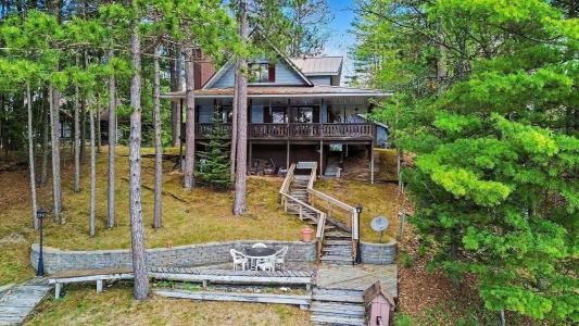 1040 Forest, Harrison, Michigan 48625, USA