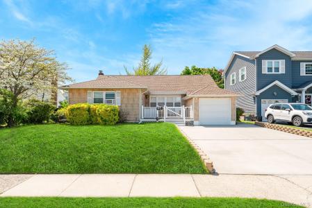 505 Lariat Lane, Bethpage, NY 11714, USA