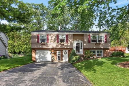 402 Picturesque Drive, Rochester, New York 14616