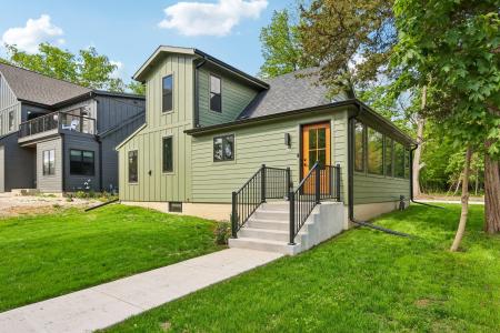 637 1st St, Delafield, Wisconsin 53018, Amerika Birleşik Devletleri