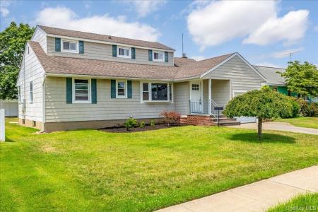 22 Scholl Drive, Farmingdale, NY 11735, USA