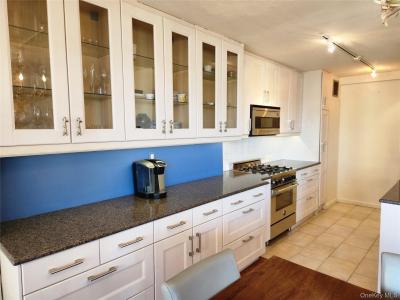 18-15 215th Street unit: 6 M, Bayside, New York 11360