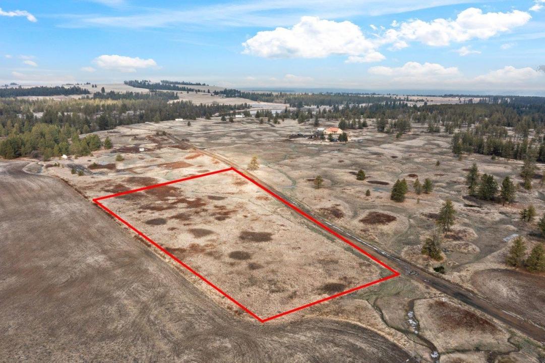 241xx W Kitt Rd, Spokane, Washington 99029, USA