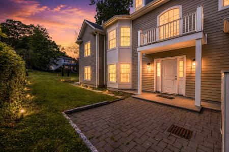 1 Kewanee Road, New Rochelle, New York 10804, Stati Uniti