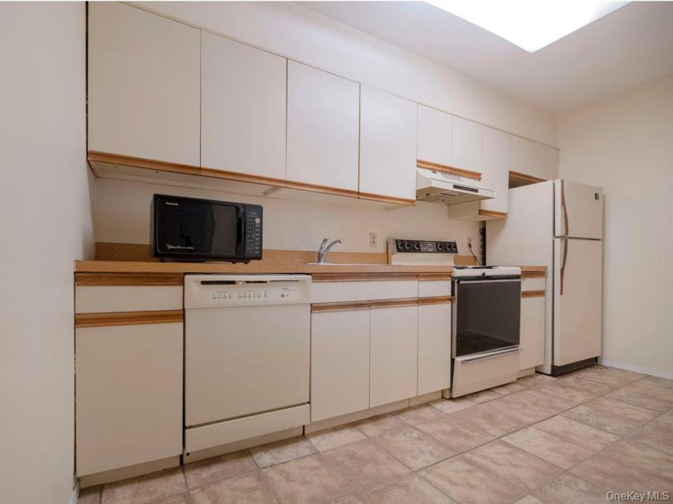 1337 Broadway , L10, Hewlett, New York 11557, Stati Uniti