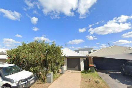 17 Bushlark Drive, Moranbah, QLD 4744, Australia