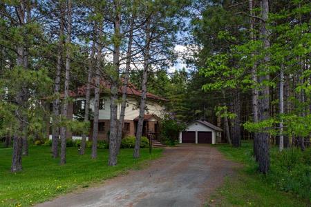 200  Ch. de Magoon Point, Stanstead - Canton, Quebec J0B 1T0, Canada
