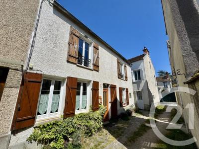 Avon, Île-de-France 77210, France