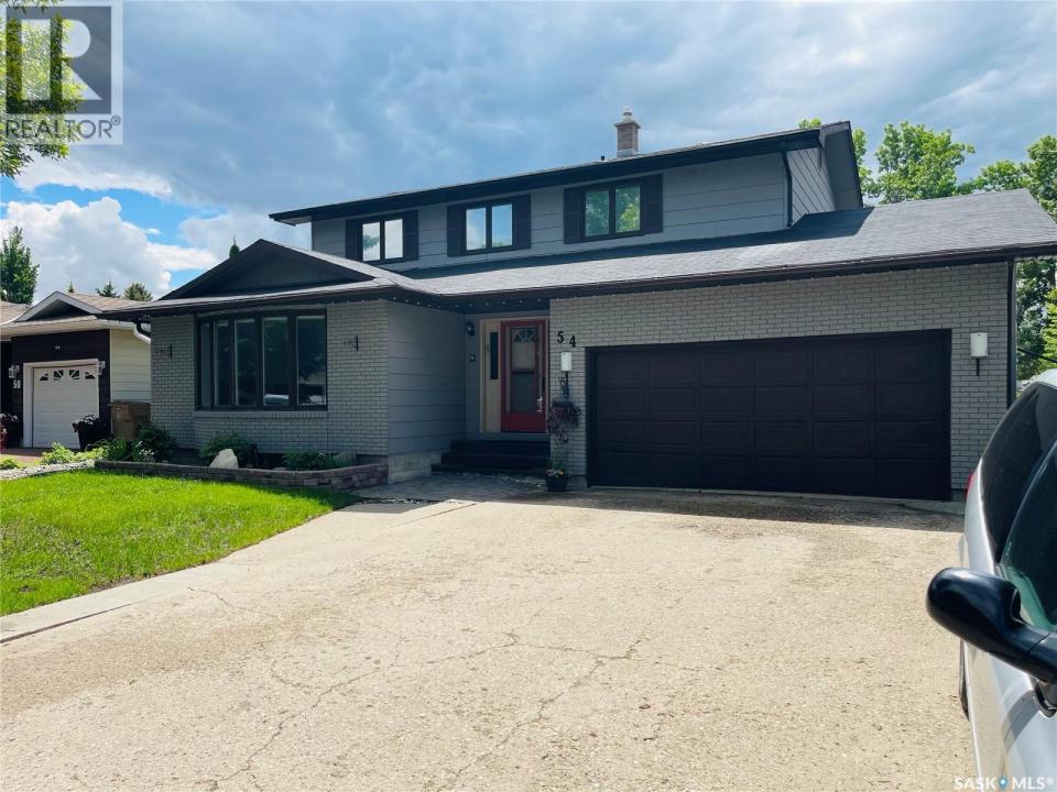 54 SCHWANN PLACE, Regina, Saskatchewan S4V 0C3, Canadá