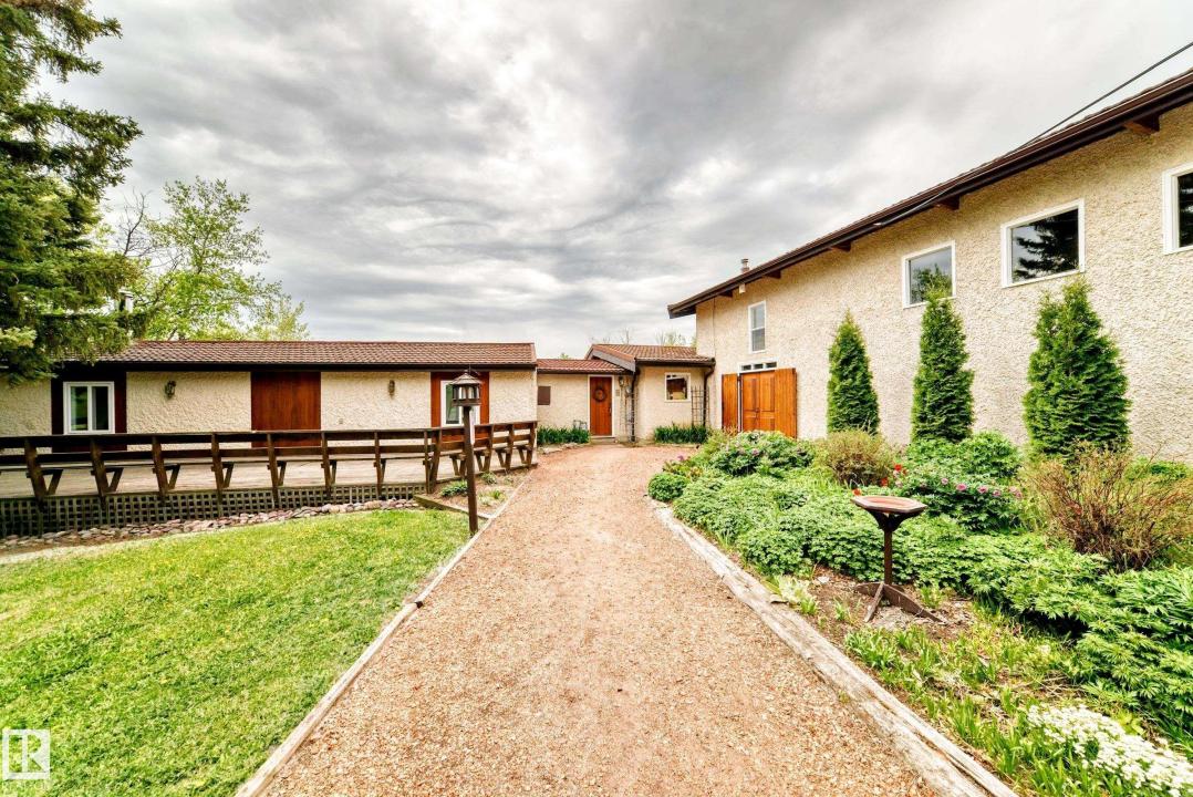 52310 RGE ROAD 232, Rural Strathcona County, 阿尔伯塔 T8B 1C2, 加拿大