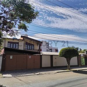AVENIDA VILLAVICENCIO ENTRE CALLE CHIPAYA Y PASAJE A ZONA SARCOBAMBA 240, Norte, Cochabamba 591, Bolívia