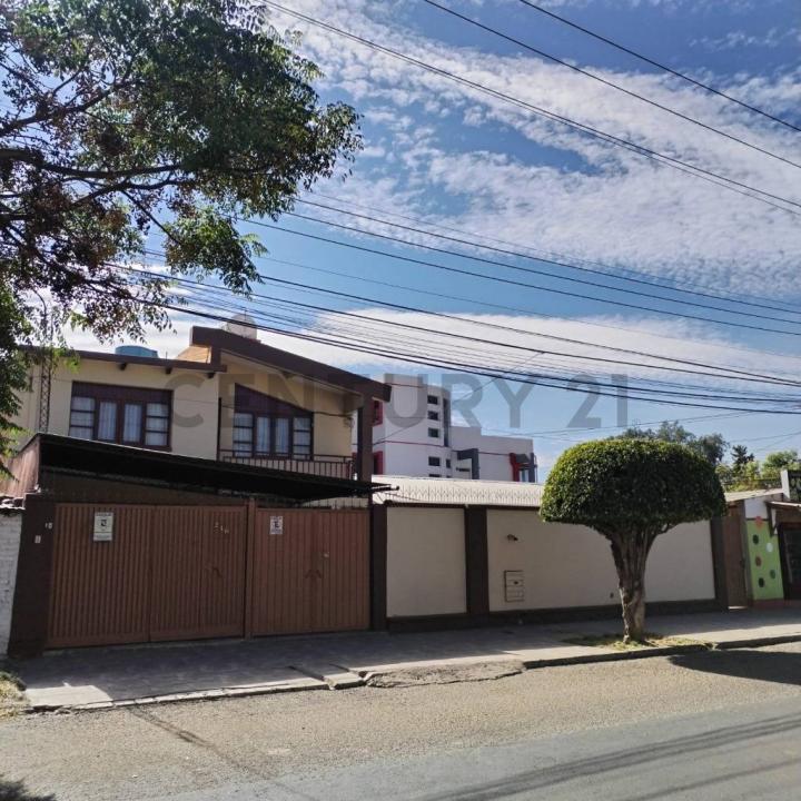 AVENIDA VILLAVICENCIO ENTRE CALLE CHIPAYA Y PASAJE A ZONA SARCOBAMBA 240, Norte, Cochabamba 591, Боливия