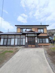 鴻巣, 鴻巣市, Saitama 365-0028, Japan